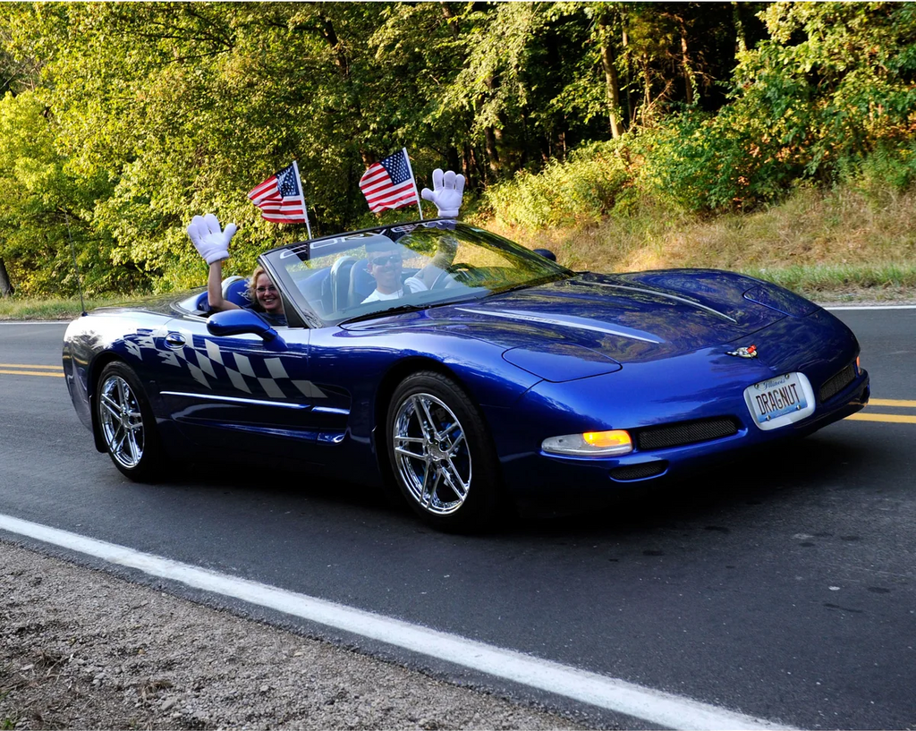1997-2004 C5 Parade Flags - Windshield Mount